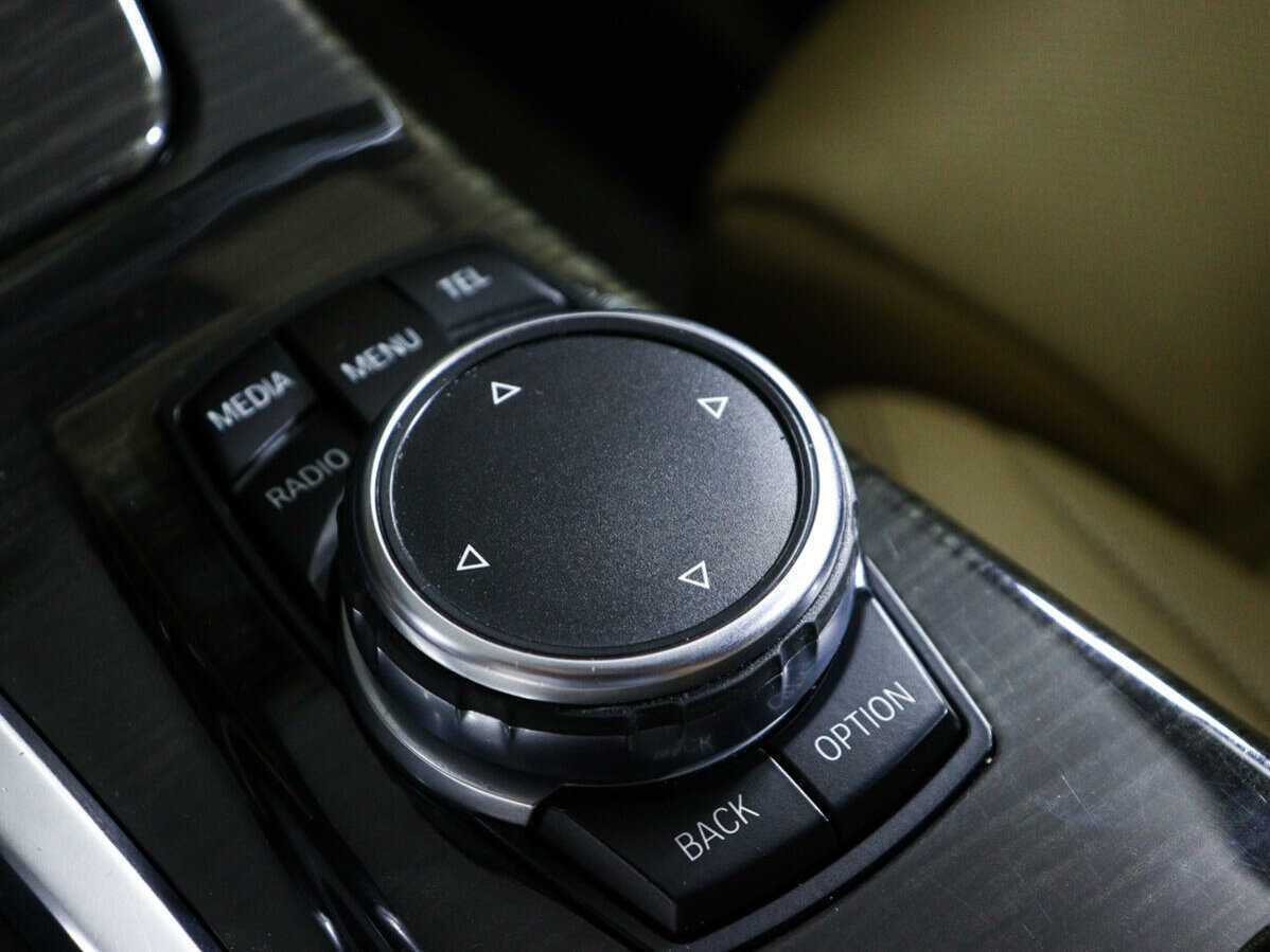 BMW 5 серии 530d xDrive, 2016 Фото №22