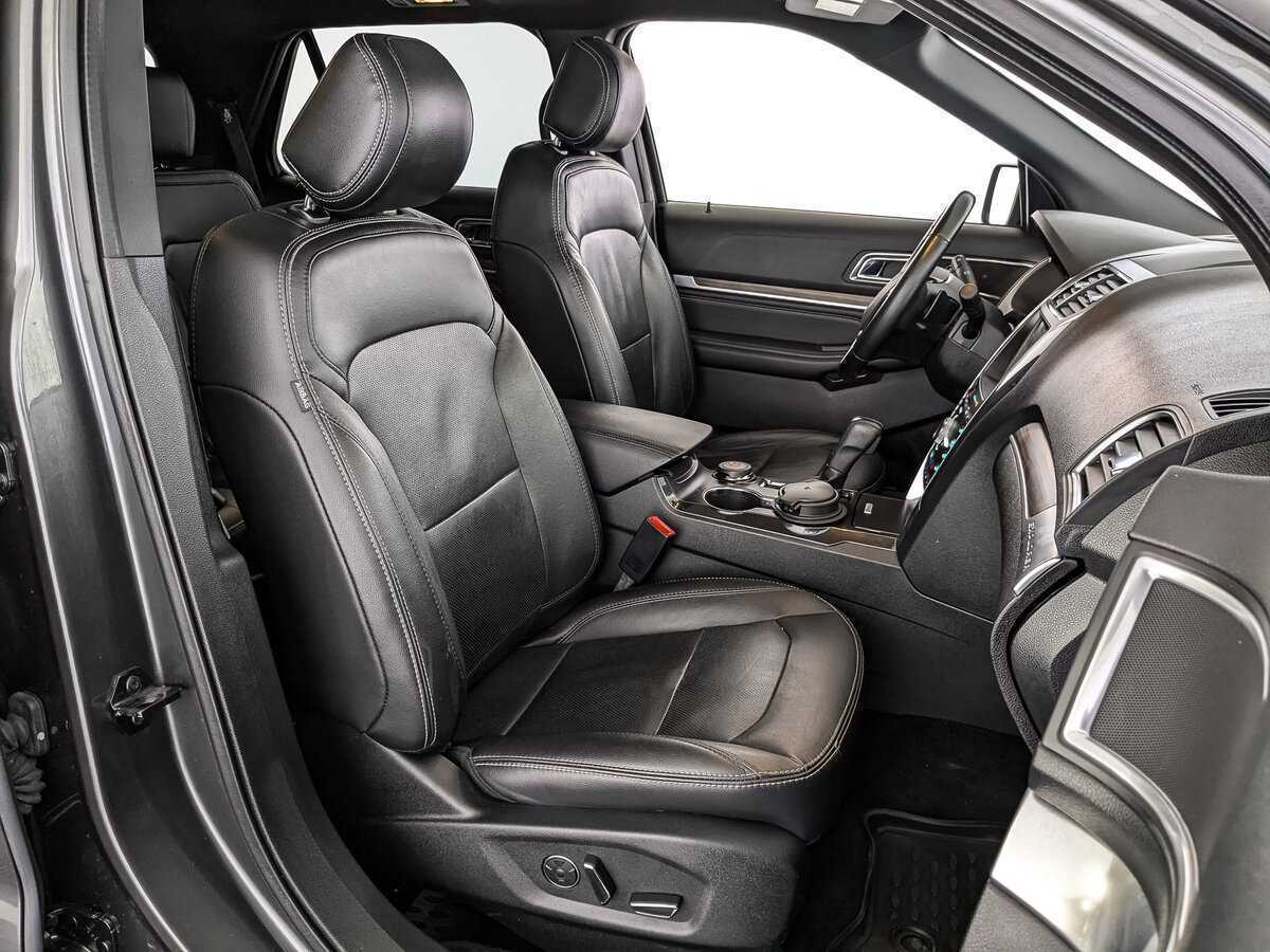 Ford Explorer, 2017 Фото №17