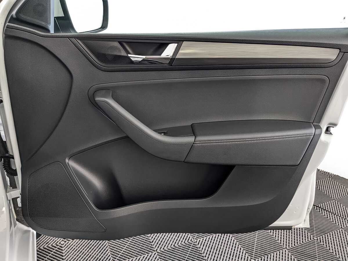 Skoda Rapid, 2018 Фото №21