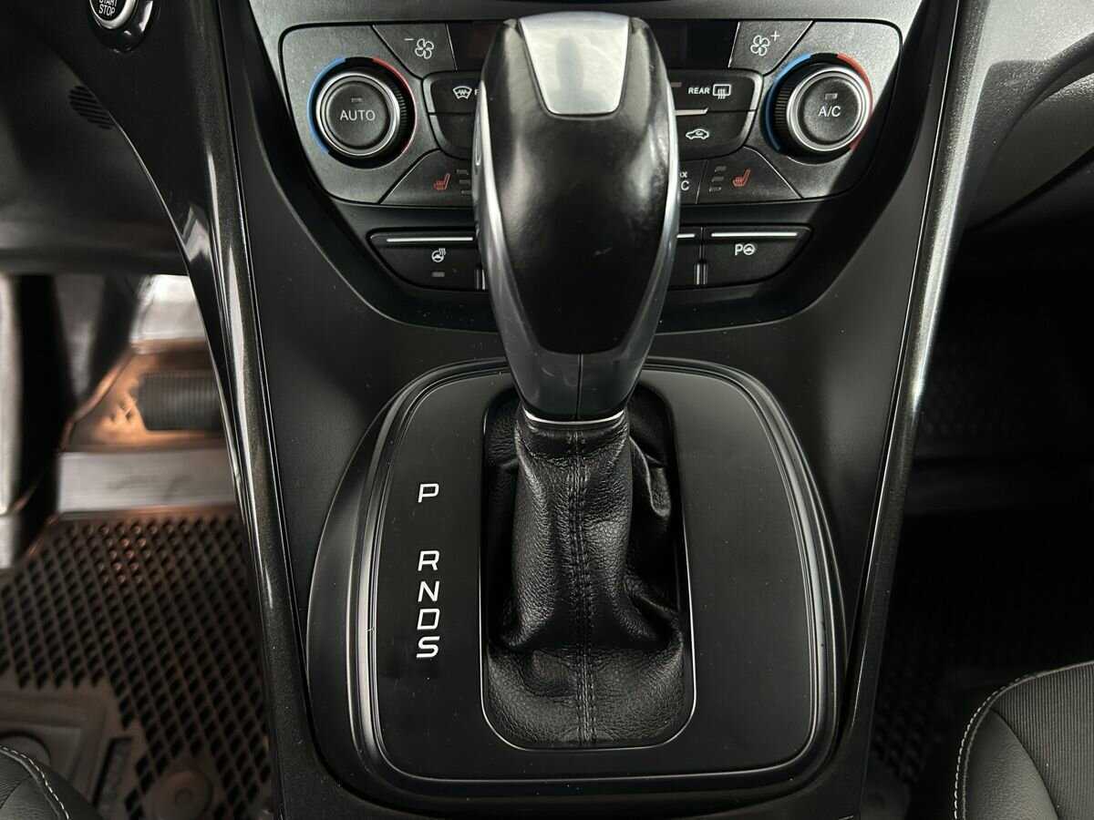 Ford Kuga, 2018 Фото №11