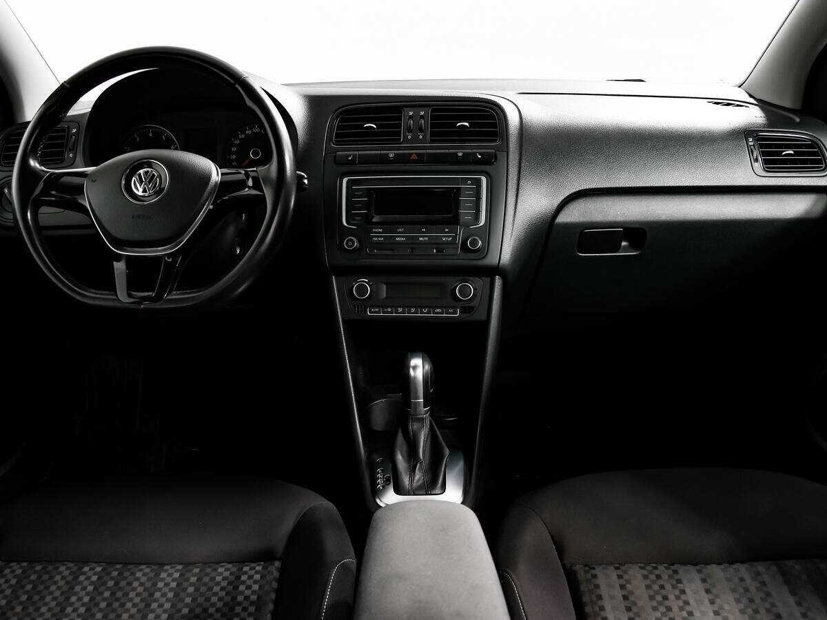 Volkswagen Polo, 2018 Фото №11