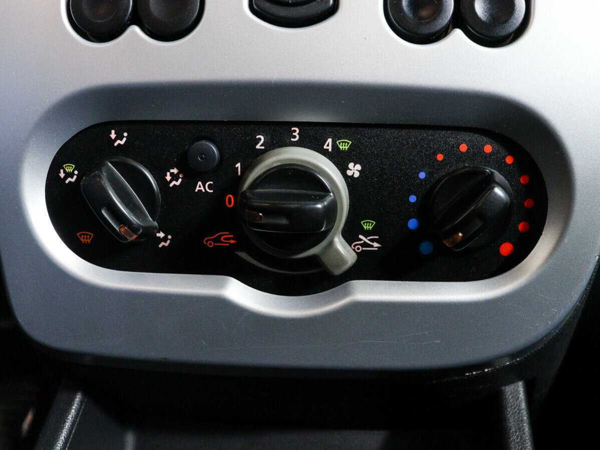 Renault Sandero, 2012 Фото №16