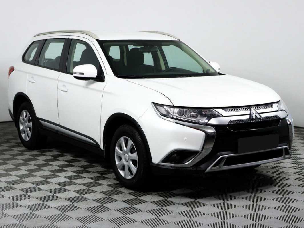 Mitsubishi Outlander, 2021 - 63 800 км. | Фото №3