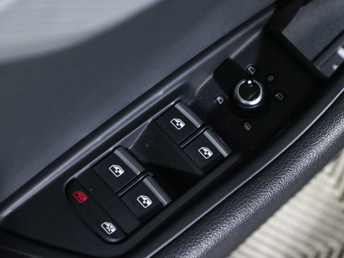 Audi A4, 2018 Фото №16