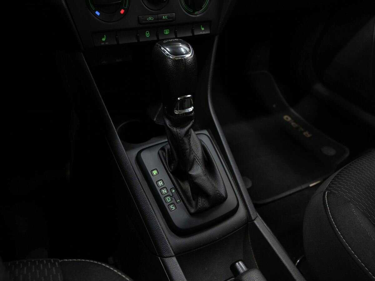 Skoda Rapid, 2015 Фото №19