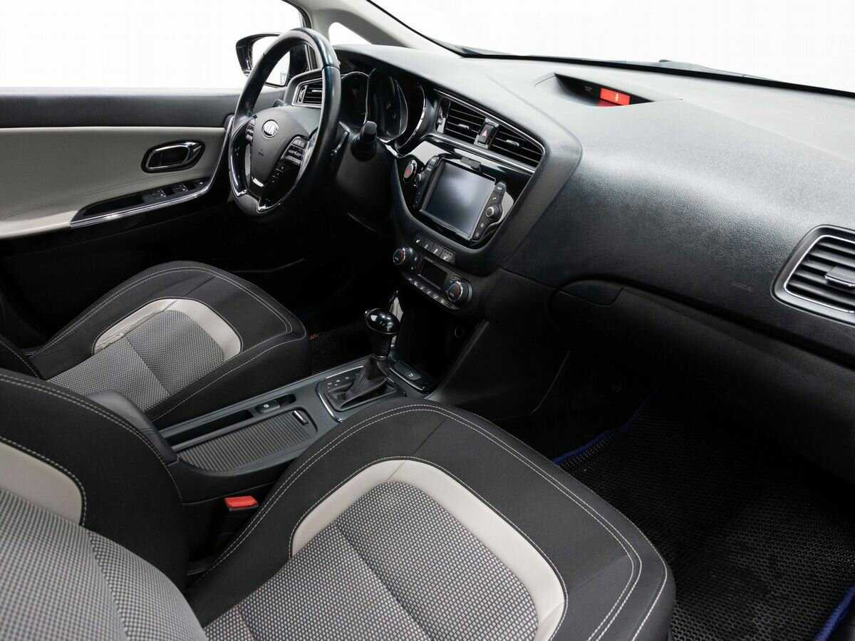Kia Ceed, 2017 Фото №12