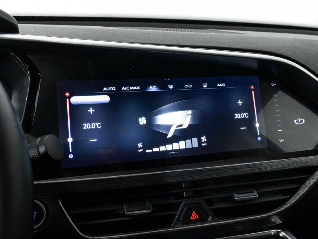 Geely Tugella, 2022 Фото №19