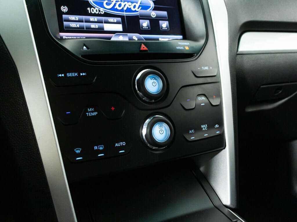 Ford Explorer, 2015 Фото №17