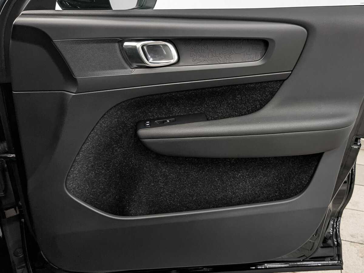 Volvo XC40, 2019 Фото №24