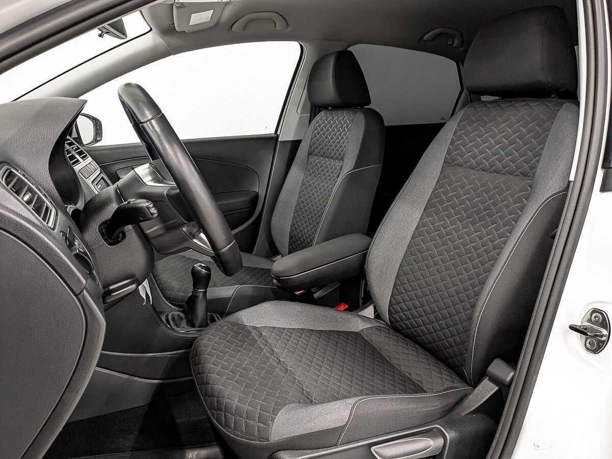 Volkswagen Polo, 2018 Фото №20