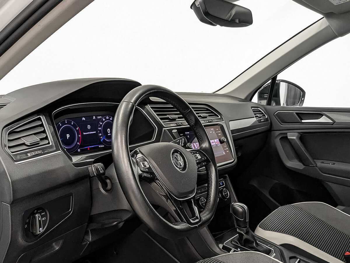 Volkswagen Tiguan, 2020 Фото №15