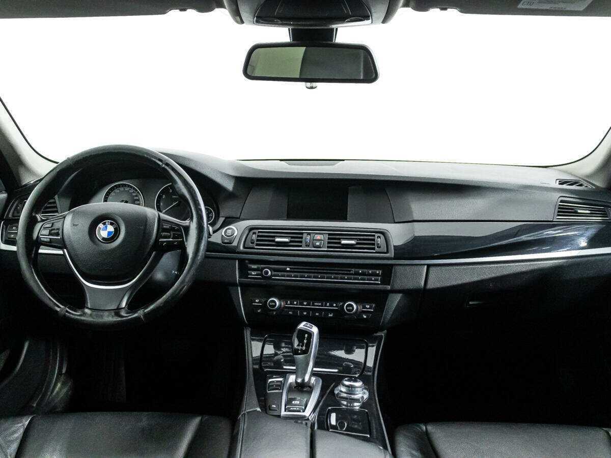 BMW 5 серии 520i, 2012 Фото №13