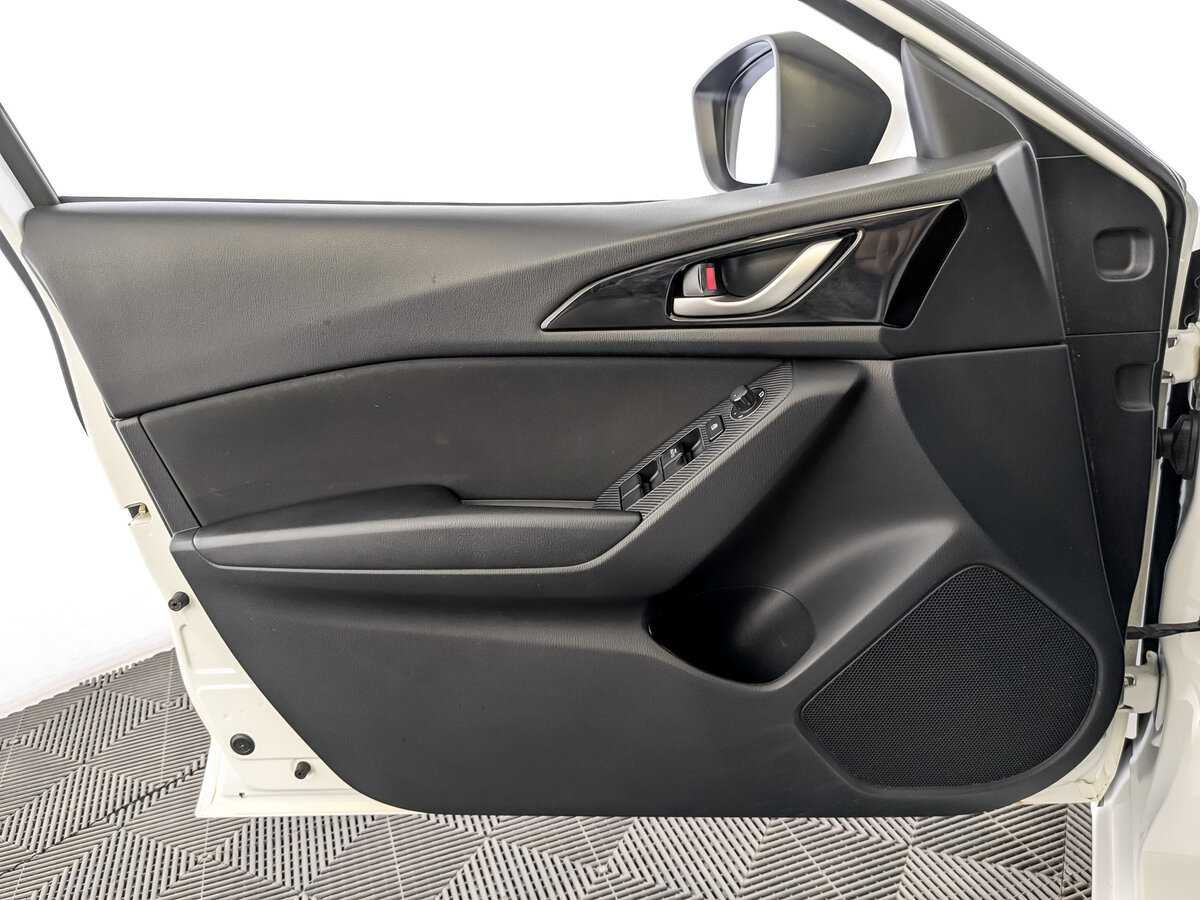 Mazda 3, 2015 Фото №19