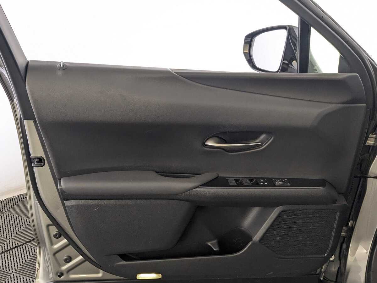 Lexus UX 200, 2020 Фото №19