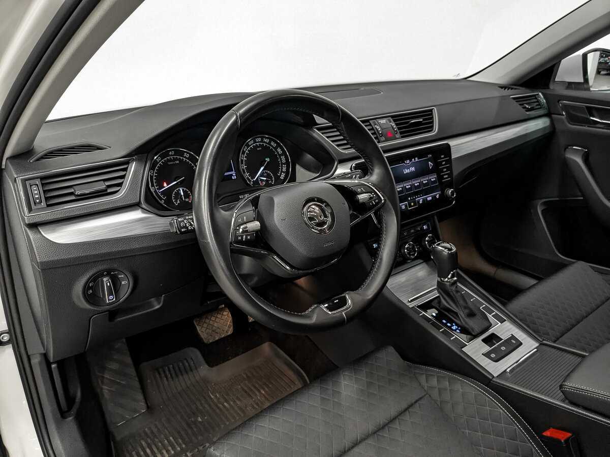 Skoda Superb, 2020 Фото №16