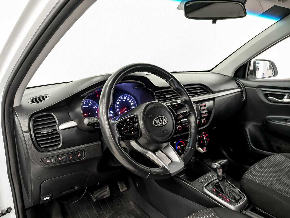 Kia Rio X-Line, 2020 Фото №15