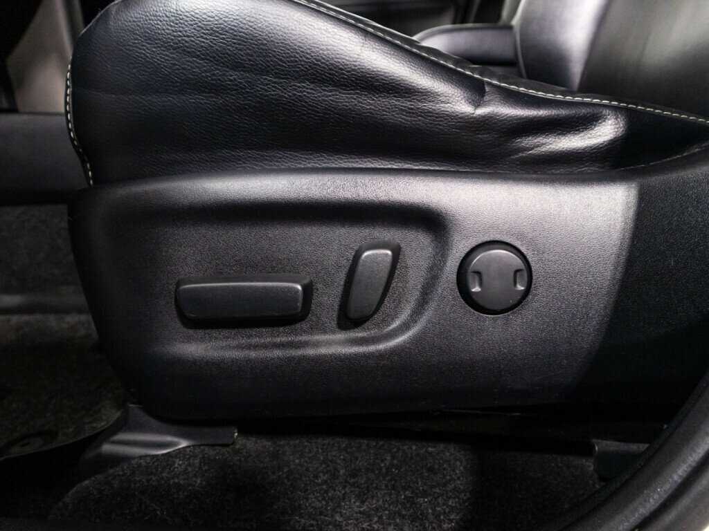 Toyota RAV4, 2017 Фото №17