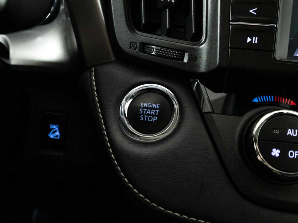 Toyota RAV4, 2017 Фото №21