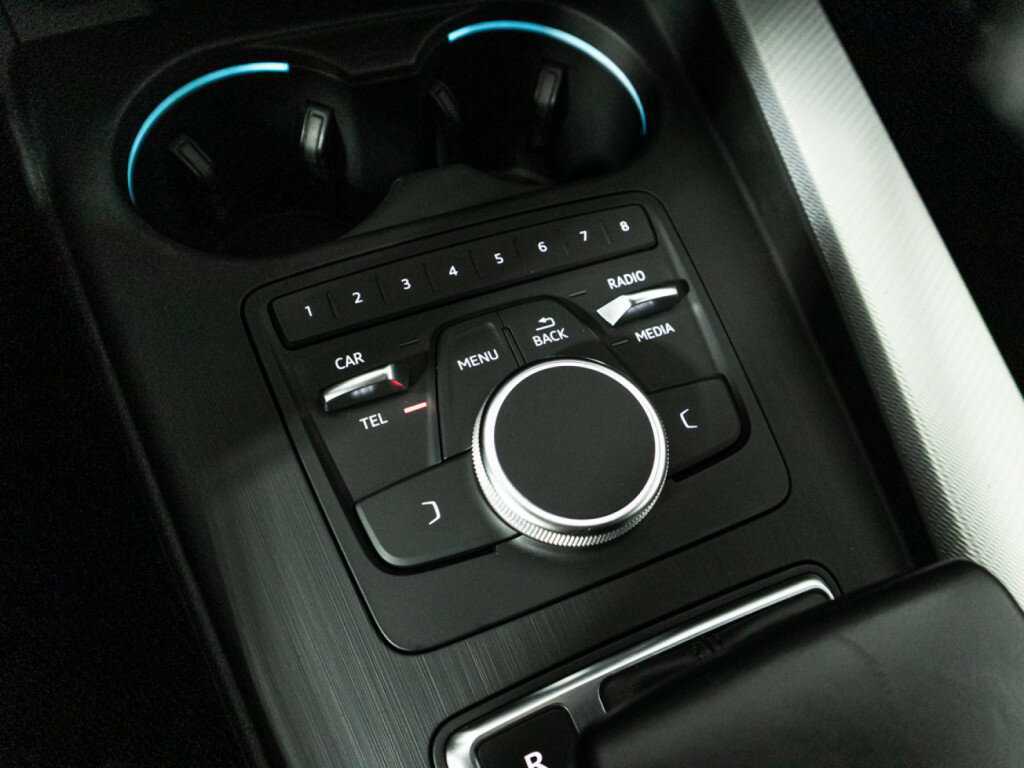 Audi A4, 2019 Фото №18