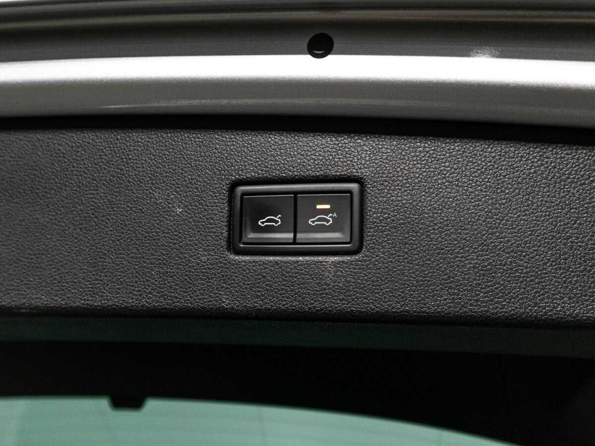 Volkswagen Tiguan, 2019 Фото №13