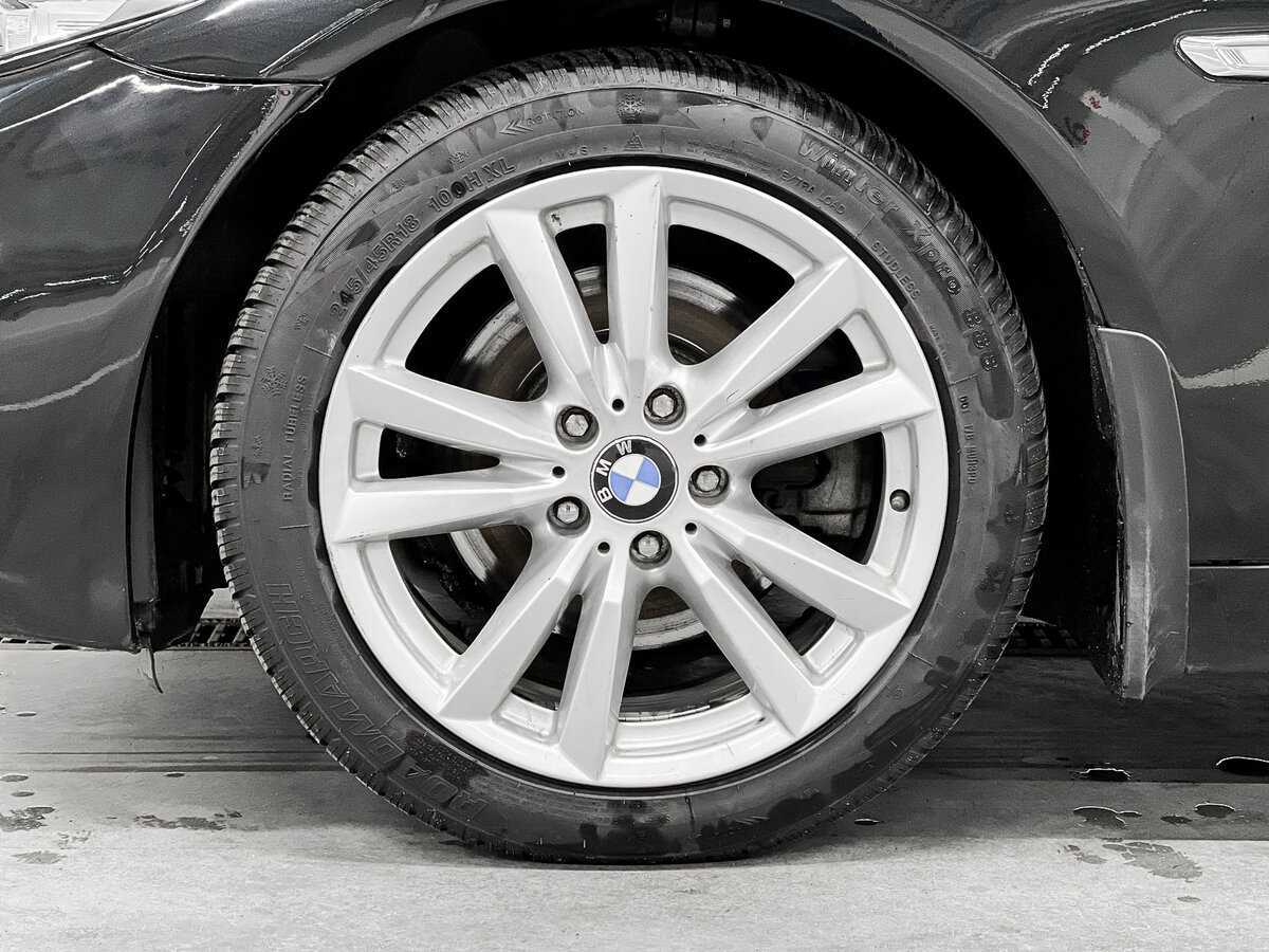 BMW 5 серии 520i, 2015 Фото №18