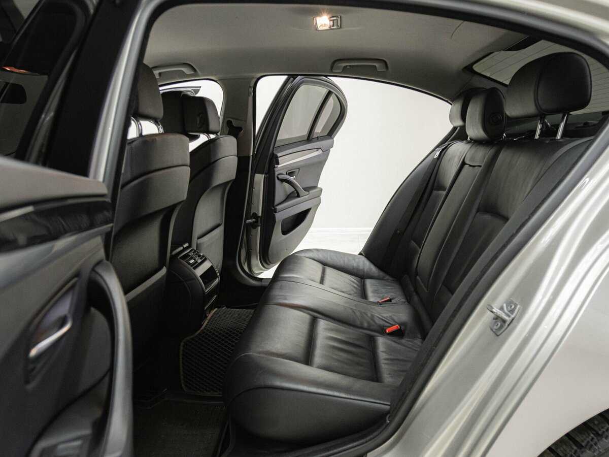 BMW 5 серии 528i, 2012 Фото №16