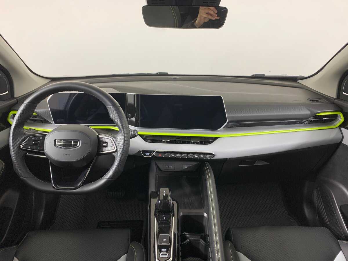 Geely Coolray, 2023 Фото №13