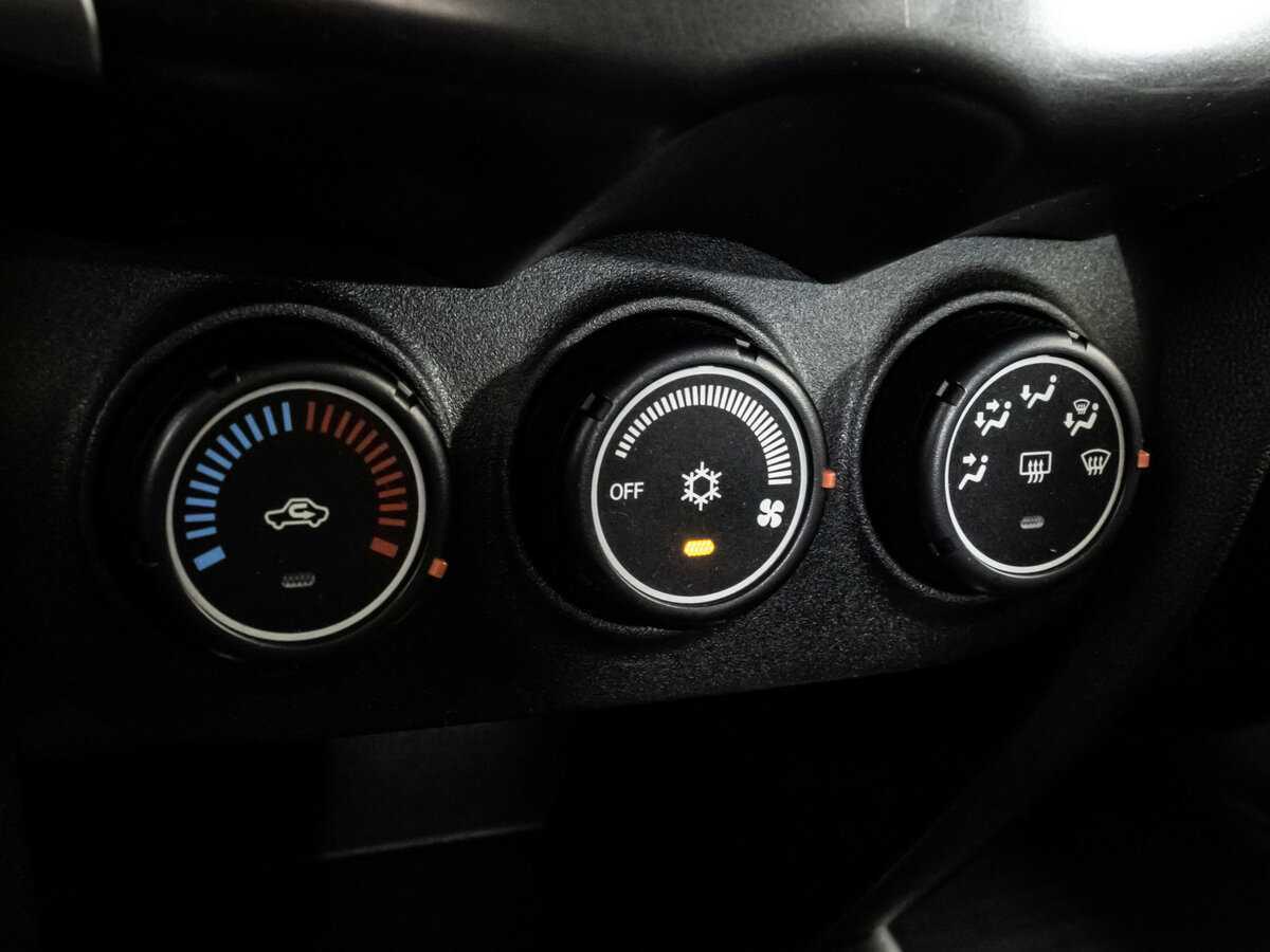 Mitsubishi ASX, 2012 Фото №12