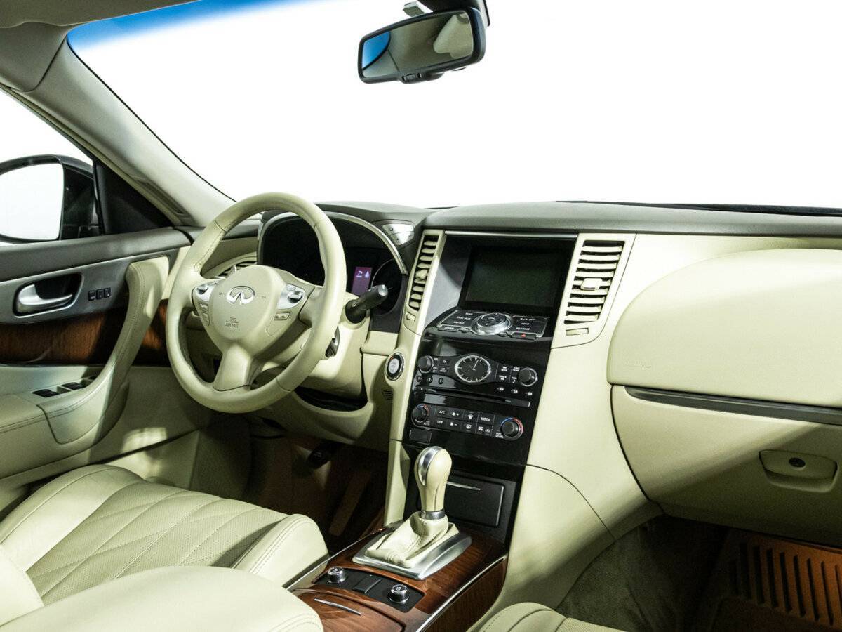 Infiniti FX30d, 2012 Фото №9