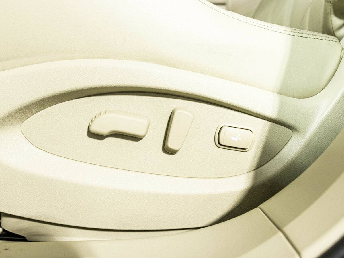 Infiniti FX30d, 2012 Фото №18