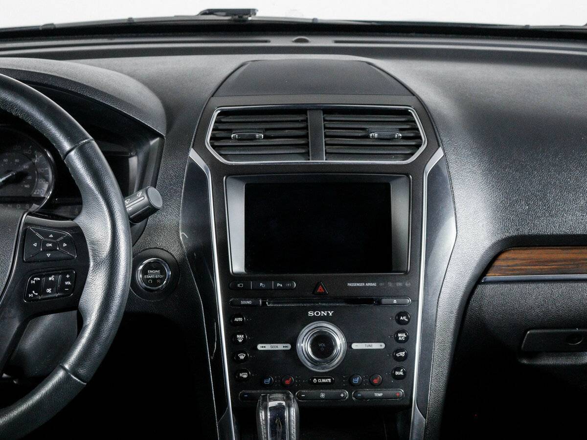 Ford Explorer, 2017 Фото №13