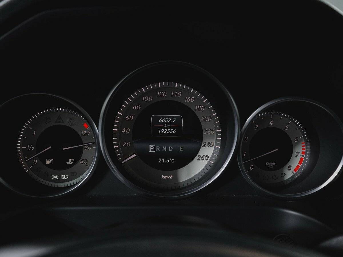 Mercedes-Benz E-Класс 300, 2014 Фото №11