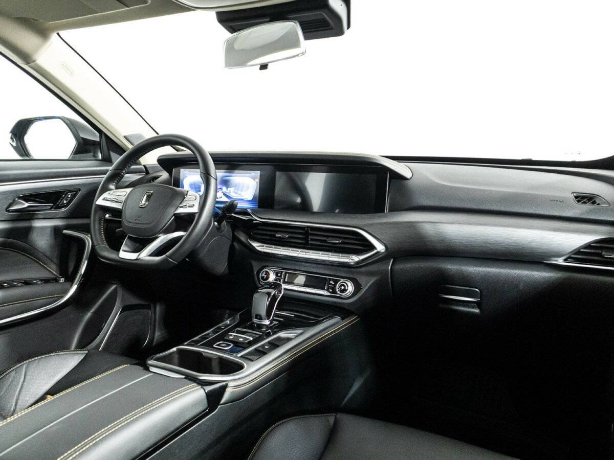 FAW Bestune T77, 2022 Фото №9