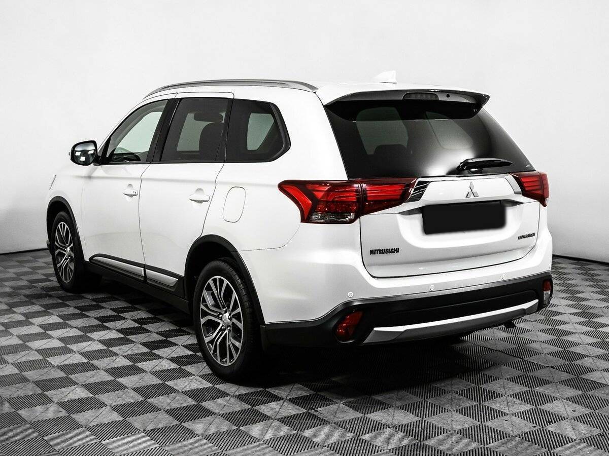 Mitsubishi Outlander, 2017 - 72 468 км. | Фото №7