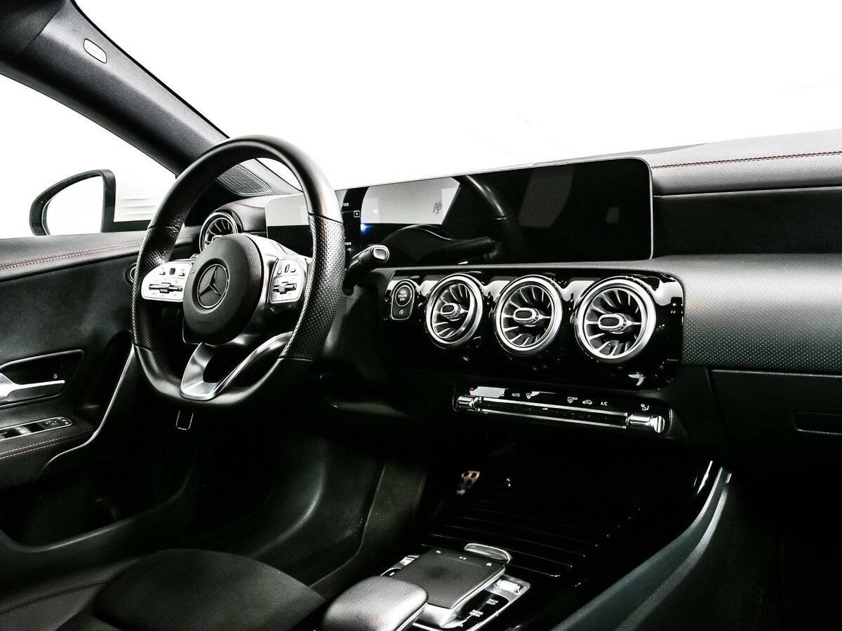 Mercedes-Benz CLA 200, 2019 Фото №9