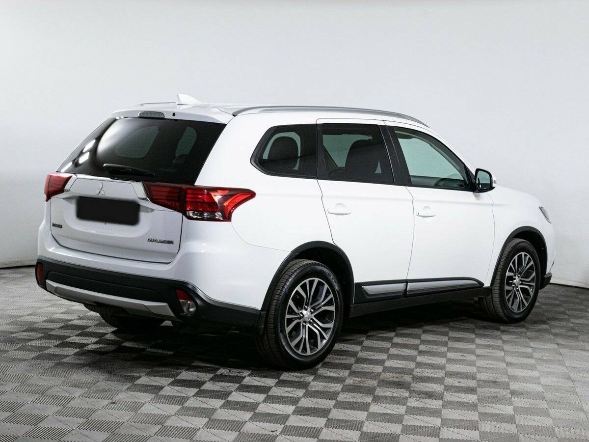 Mitsubishi Outlander, 2018 - 137 000 км. | Фото №5