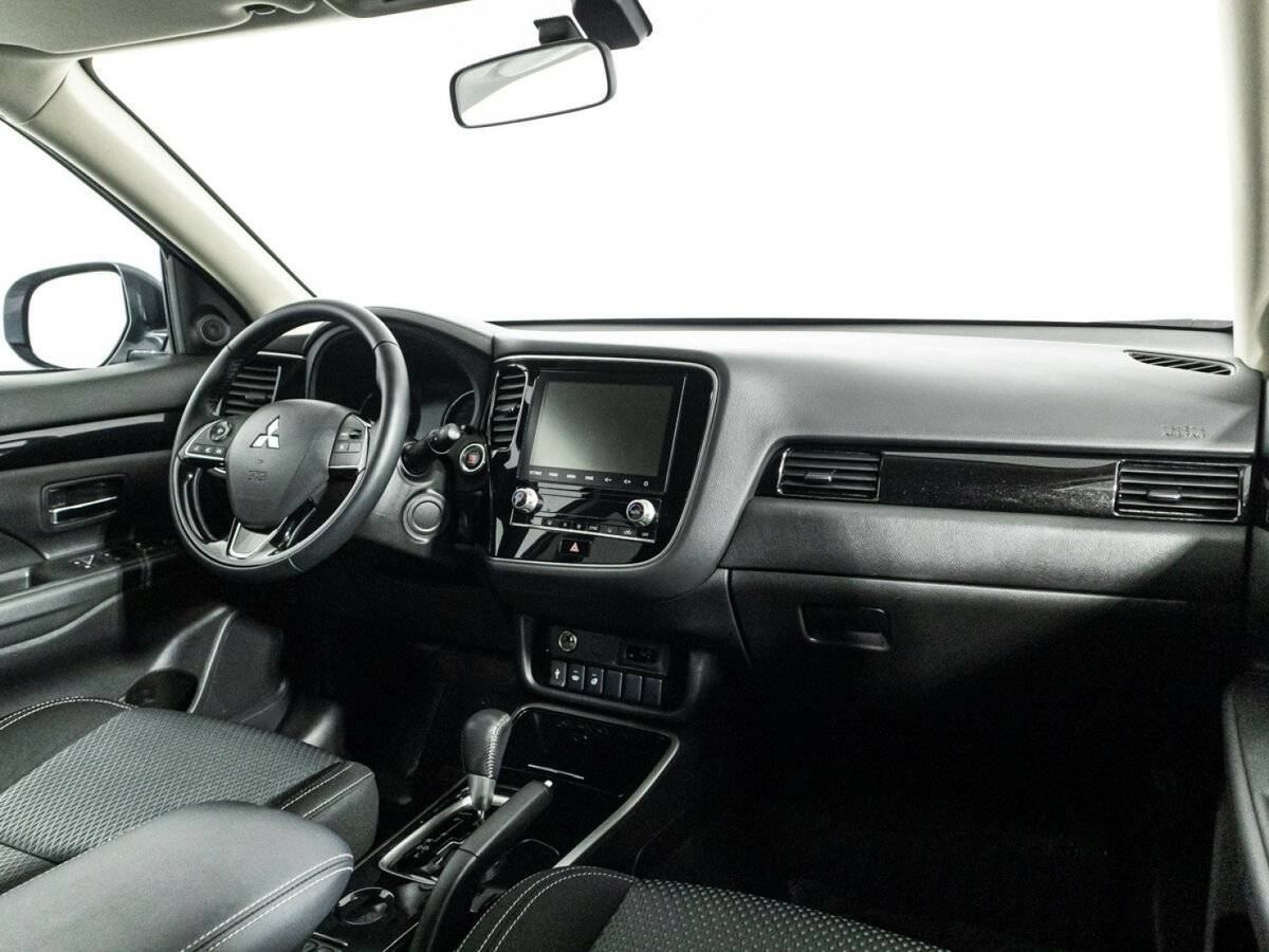 Mitsubishi Outlander, 2022 Фото №9