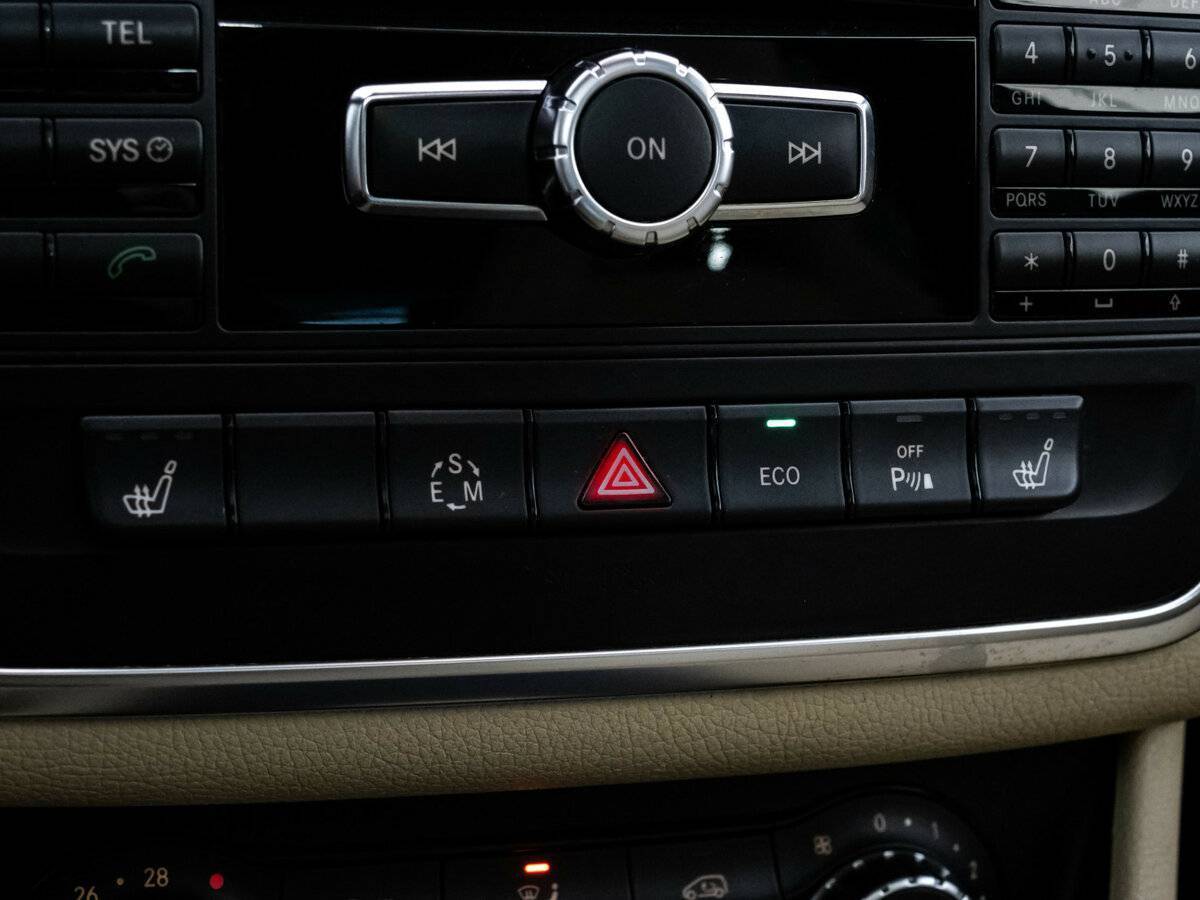 Mercedes-Benz CLA 200, 2013 Фото №15