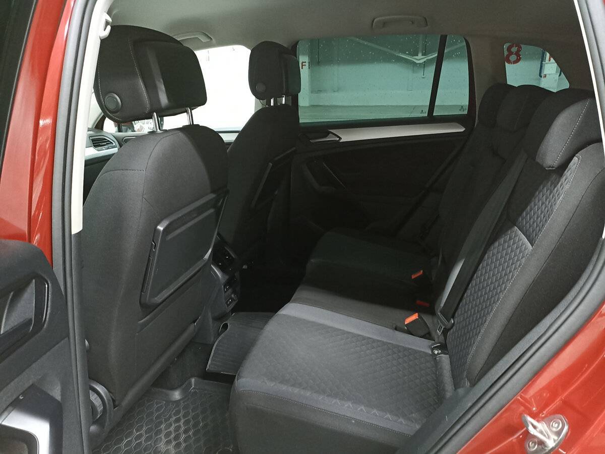 Volkswagen Tiguan, 2018 Фото №12