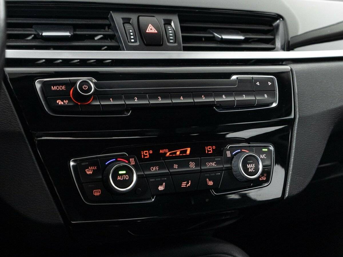 BMW X1 20i xDrive, 2018 Фото №18