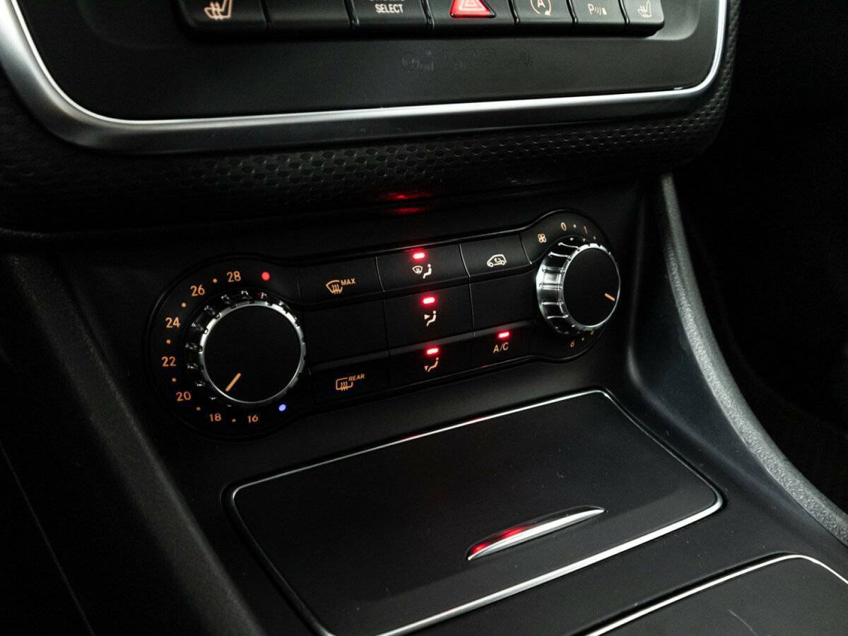 Mercedes-Benz A-Класс 180, 2017 Фото №16