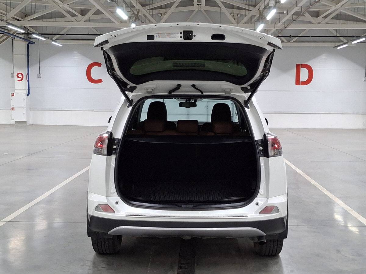 Toyota RAV4 IV (XA40) Рестайлинг, 2017 Фото №10
