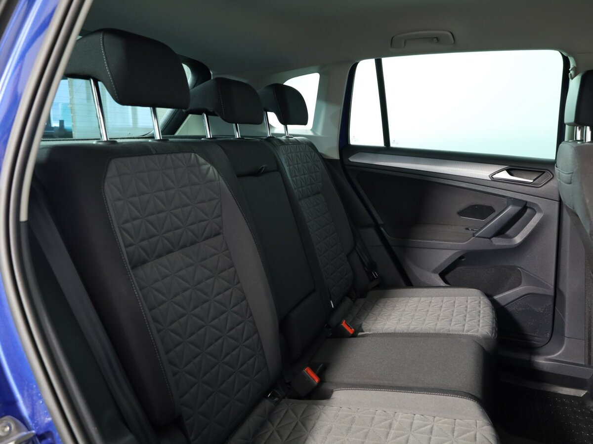 Volkswagen Tiguan II Рестайлинг, 2021 Фото №15