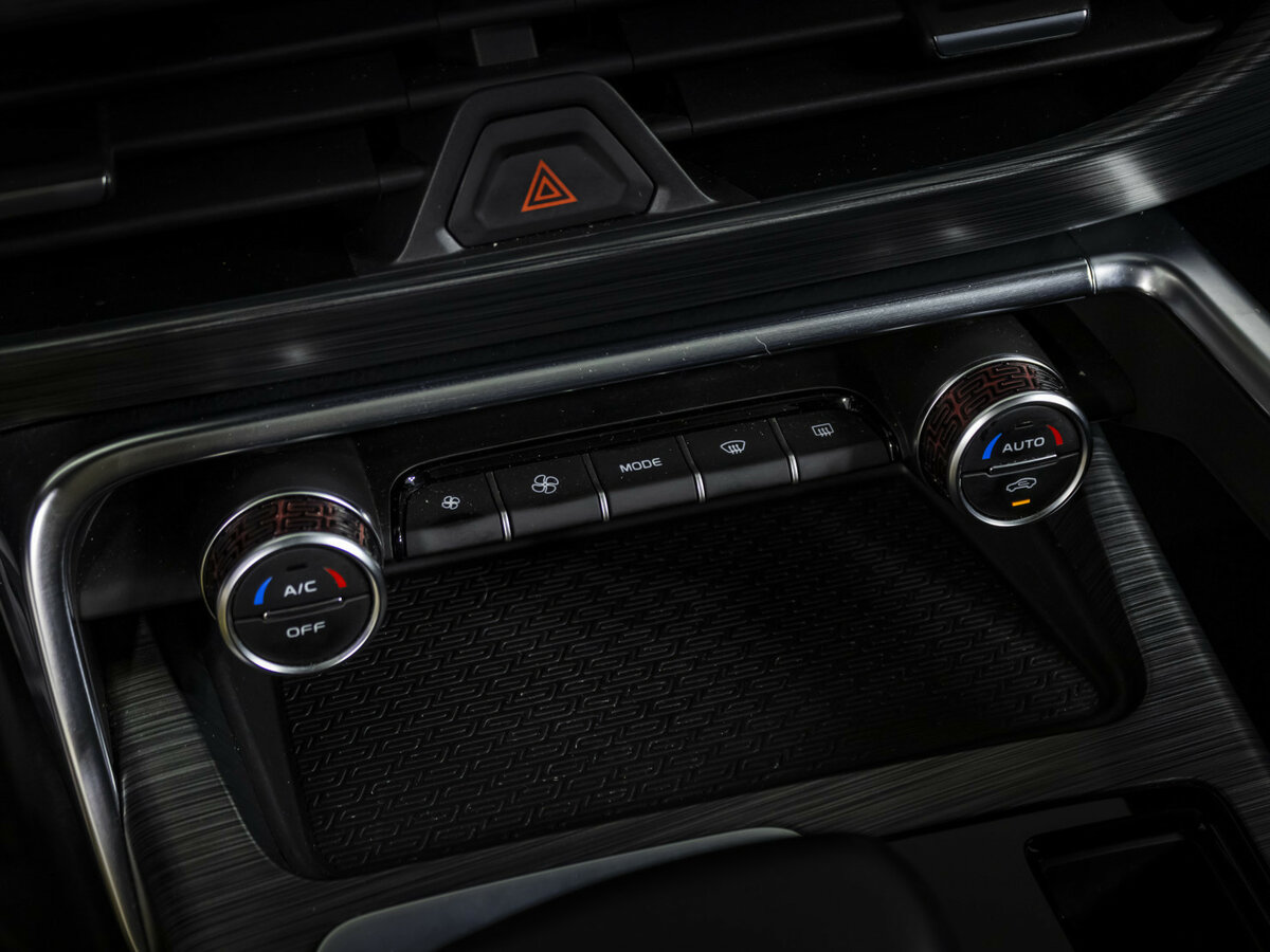 Geely Tugella I Рестайлинг, 2023 Фото №13